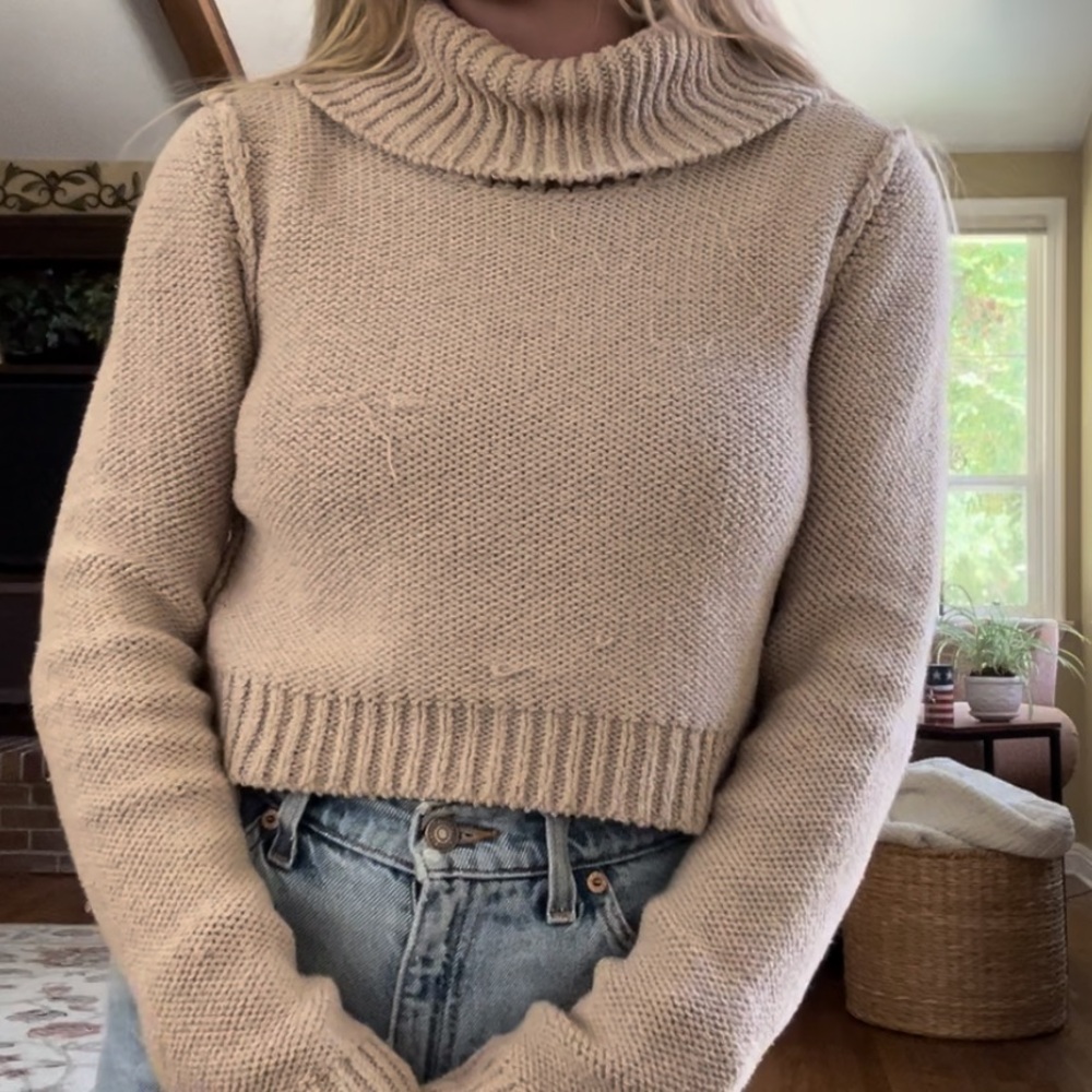 Free People cream turtleneck cropped sweater